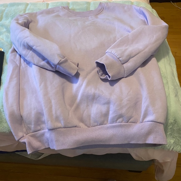 Purple crewneck sweater from SHEIN - Picture 1 of 3